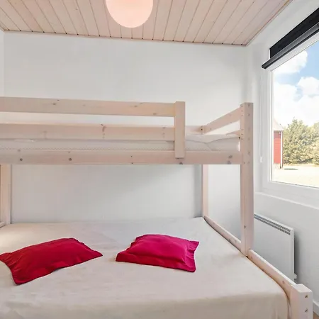 Casa vacanze Awesome In With Indoor Swimming Pool